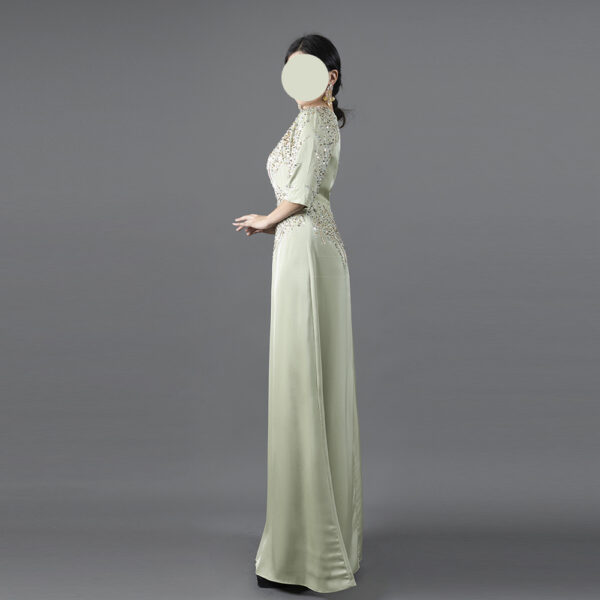 Mint Green Evening Gown with Hand-Beaded Embroidery – Elegant Formal Dress