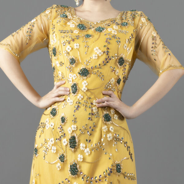 Elegant Yellow Floral Beaded Evening Dress – Half Sleeve Mother of the Bride Gown with 3D Embroidery and Tulle Overlay