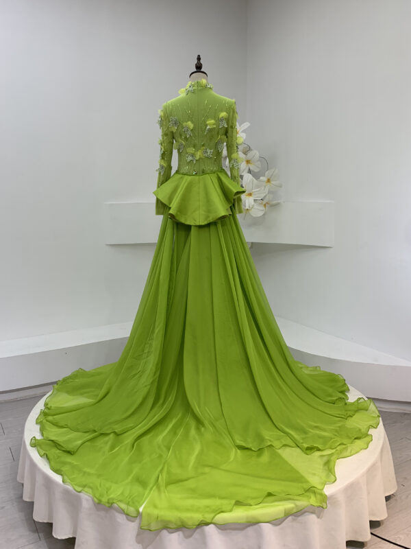 Luxury Green Evening Dress High Neck Long Sleeve with 3D Flowers & Train