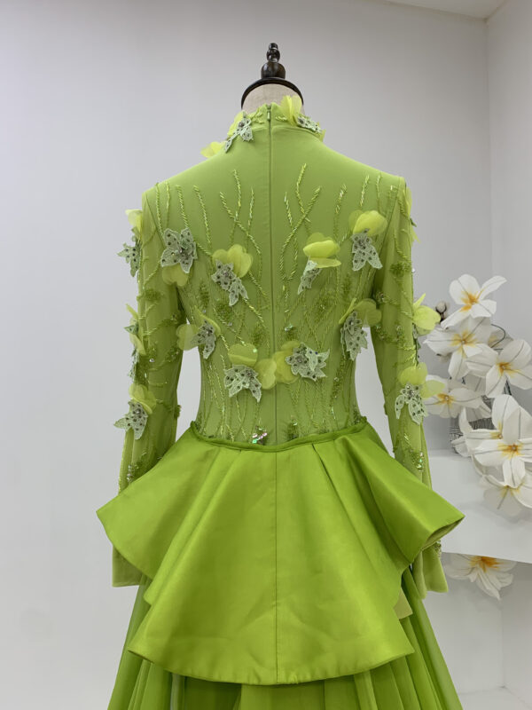 Luxury Green Evening Dress High Neck Long Sleeve with 3D Flowers & Train
